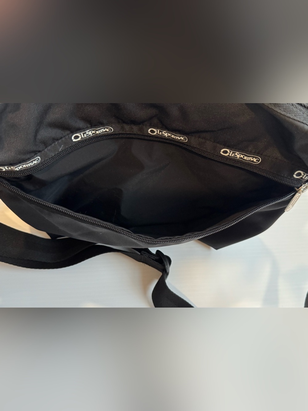 LeSportsac Rip Stop  Black Crossbody Shoulder Bag - Picture 6 of 14